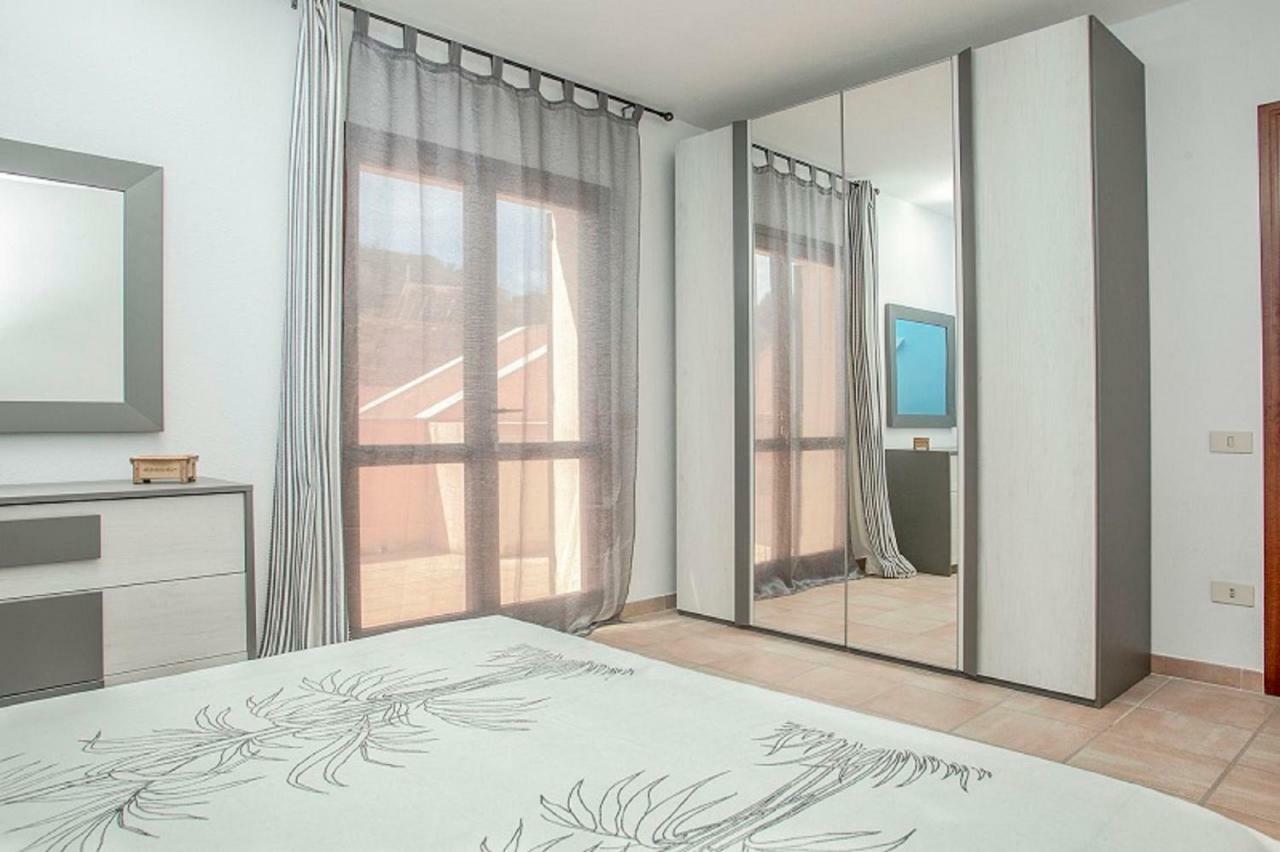 Apartament Bilocale Via Umbria Santa Teresa Gallura Zewnętrze zdjęcie